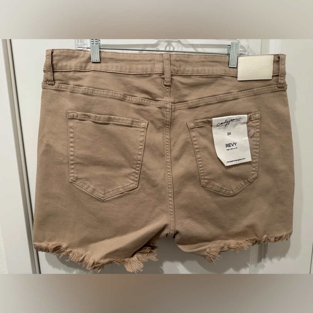 NWT Carly Jean Los Angeles CJLA Revy Tan Shorts - Picture 2 of 4
